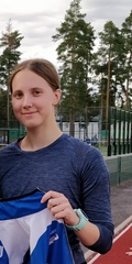 Emilia Rouvinen kilpailee Hyvinkäällä kuulassa ja keihäässä.