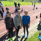 Janina, Emma ja Nelia T11-sarjan pituuspaikalla