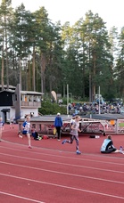 Senni Koski juoksi selkeään voittoon T11 1000m aikaan 3.35,71.