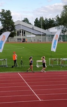Laura Ylönen 1000m voitto 1000m kävelyssä ajalla 5.26,50