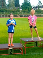 T8 3-ottelu palkinnot: 1. Viola, 2. Olivia