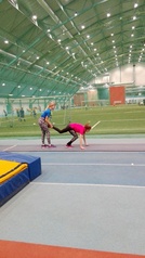 Hyppyryhmällä kehitetään ponnistusvoimaa...