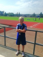 Tobias Löfgren kultamitalilla P9- sarjan keihäänheitossa (22,65) ja hopealla 40m (7,01)