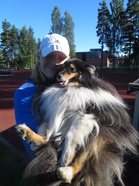 Maskotti pääsi kentälle ja Vonnen syliin:)