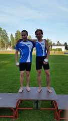 800m:n kiitäjät Aleks ja Jesper