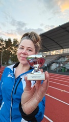 Hanna Tarkiainen ja N50 kaupunginmestarin palkintopokaali