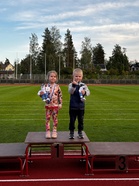 Kesän parhaat 4-5v Venla Virtanen ja Arno Märdimäe