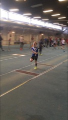 Elias Oksanen hyppäsi P12 pituushypyn 5.sijalle uudella ennätyksellä 4,42m.