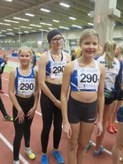 T15 tytö: Mette, Riina ja Pihla, hetki ennen lähtöä. 