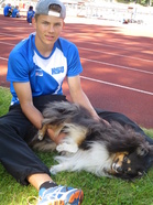 Blacky mukana kannustamassa ja nauttimassa hierontahetkestä:)