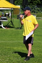 Kisojen kuuluttajana tunnelmasta vastasi HSU:n oma Jorma Peltonen! Kuva: Antti Halonen