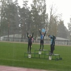 P10-sarjan palkintojenjaon aikaan saapui kentälle kova vesisade, mikä ei Antonia ja muita mitalisteja kuitenkaan haitannut