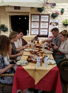 Tapasta... ettei vain nälkä pääse yllättämään :D