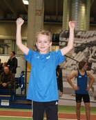 Ensikertalaisen Eeli Rovasalon on syytä hymyillä pallilla