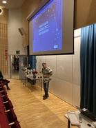 Tapahtuman juonsi tuttuun tapaan Jorma Peltonen