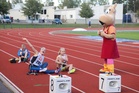 Valmistautumista T12-sarjan 60m-juoksuun. Kuva: Hanna Tarkiainen
