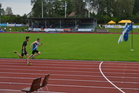 Eeli kävi kovaa taistelua 300m loppusuoralla.