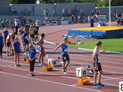 Aleks valmistautumassa 300m juoksuun.