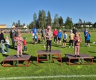 Tytöt 4v palkinnot. Voittaja Aili Hiukka, toinen Venla Virtanen ja kolmas Saimi Pasanen