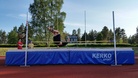 Matias helposti yli