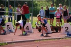 P10 sarjan Eeli Rovasalo valmiina 60m juoksukisaan. Kuva: Antti Halonen