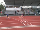 Venla Peltomäki (rata 6) ja Catarine Billingham (rata 7) kävivät tasaisen kamppailun P11-sarjan 60m-aidoissa