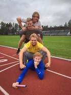 Aapo (ylh.), Niilo, Jermu ja Ilmari juoksevat M19-sarjassa kaksi viestimatkaa 