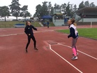 Urheilijat pitävät lämpöö yllä tanssilla